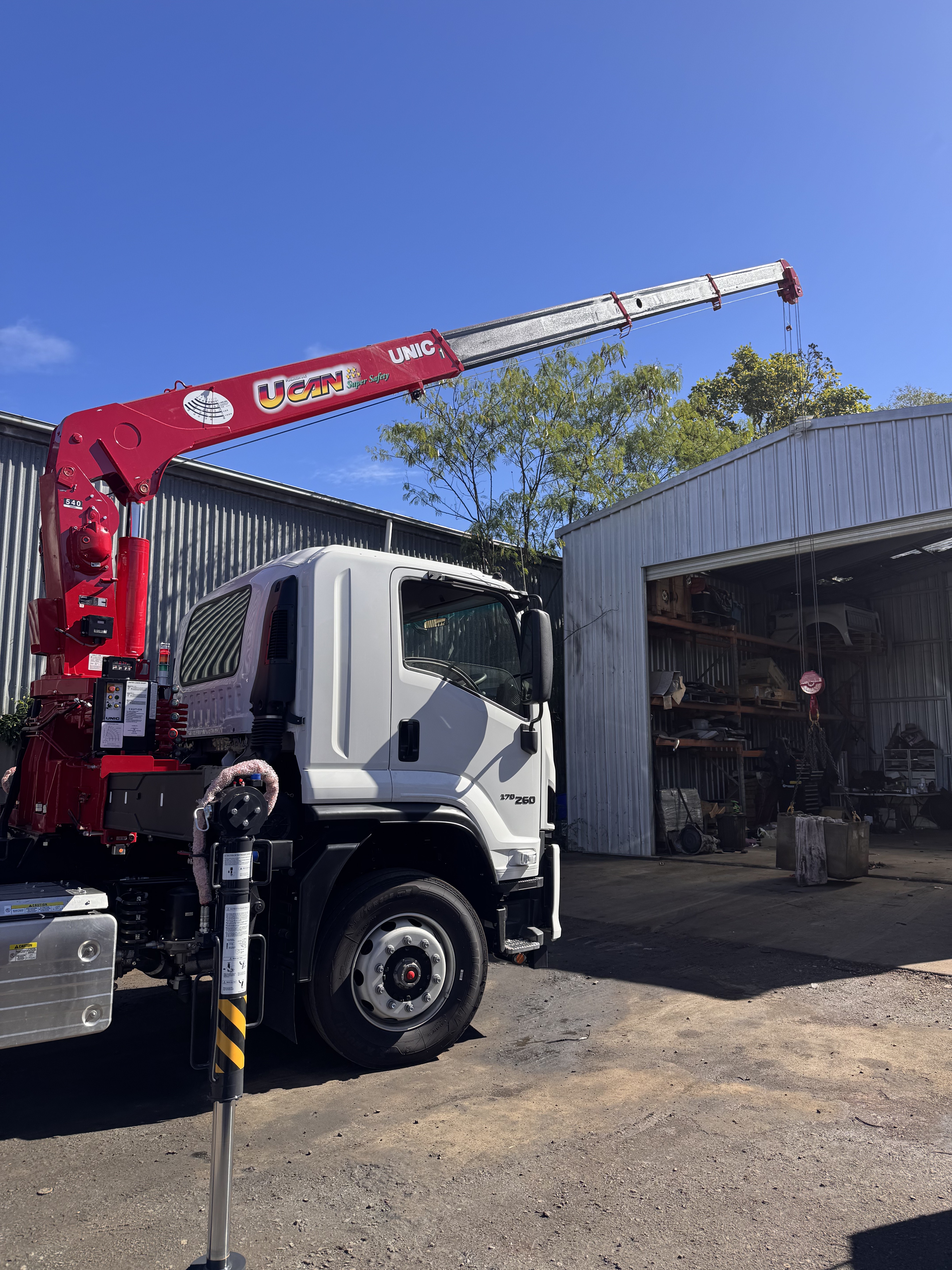 ISUZU UNIC545 - DLGWV GOV - photo 2
